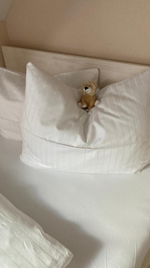 Buergerhausloewen Hotel Philippsburg Eksteriør billede